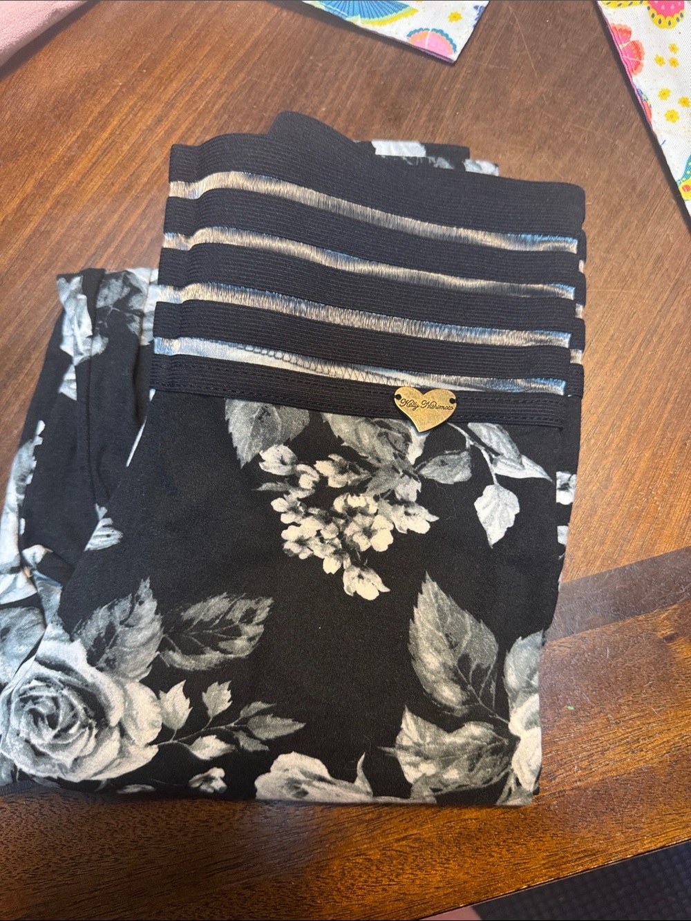 Cute Booty Lounge Black & Gray Floral Leggings with Metallic Trim